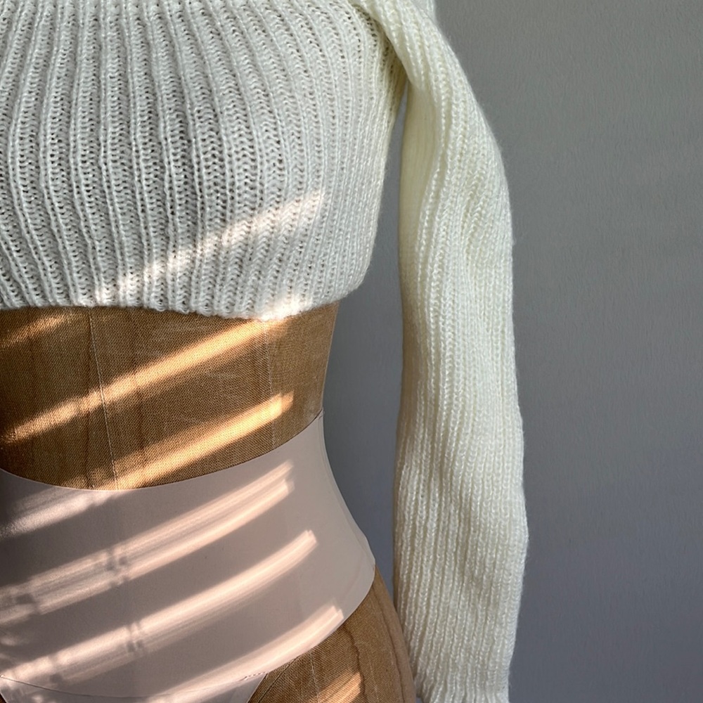 Crop Sweater - Picture 3 of 6